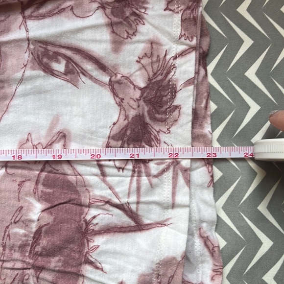 Banana Republic Soft & Flowy Ruffle Neck Sleeveless Top Medium - Picture 8 of 15